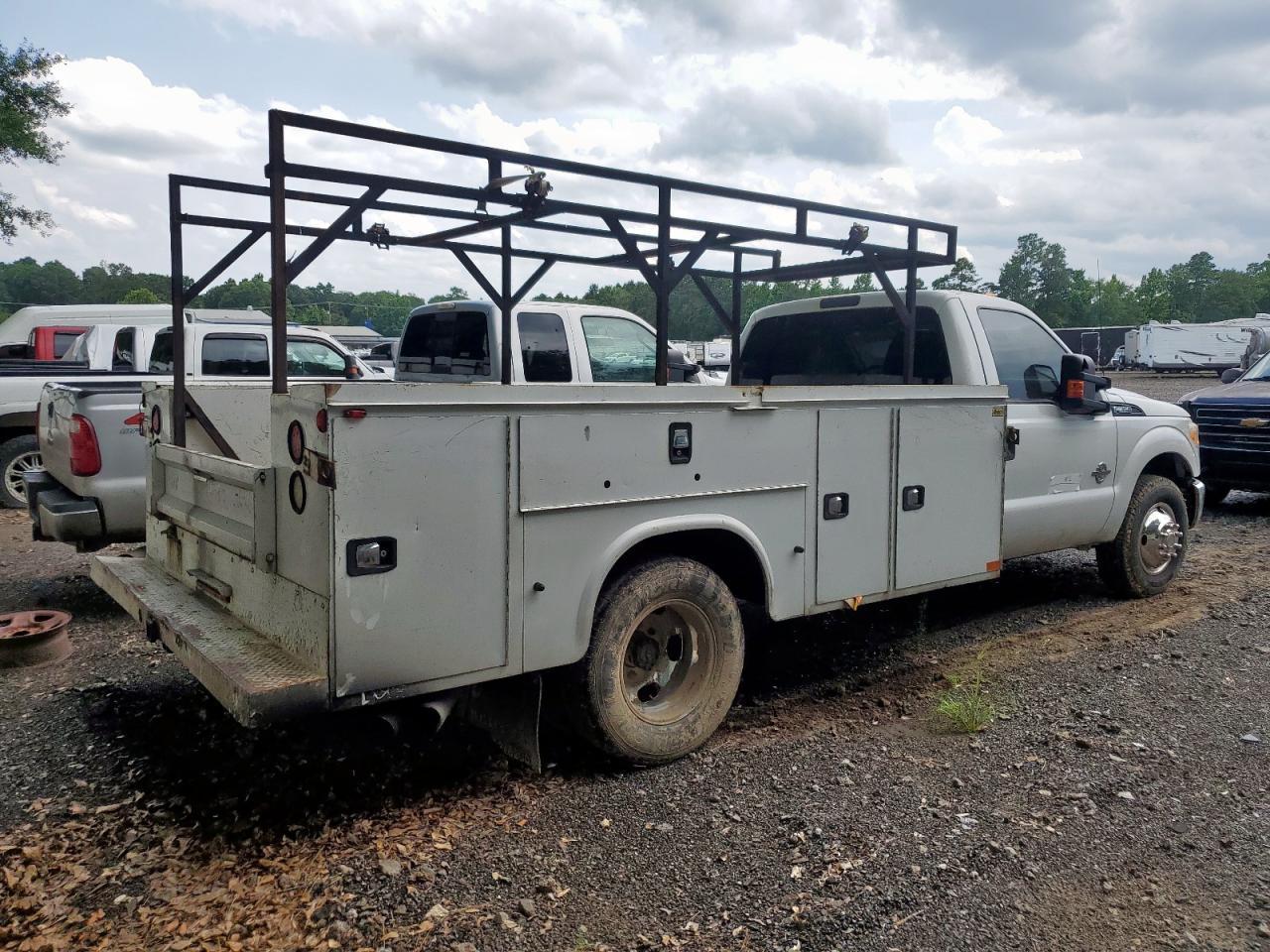 2016 Ford F350 Super Duty - Фото 3