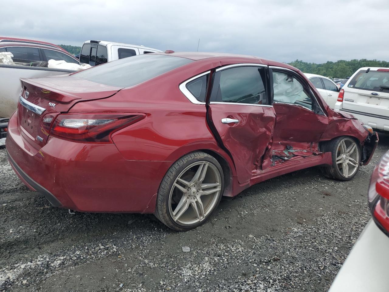 2018 Nissan Altima - Image 3
