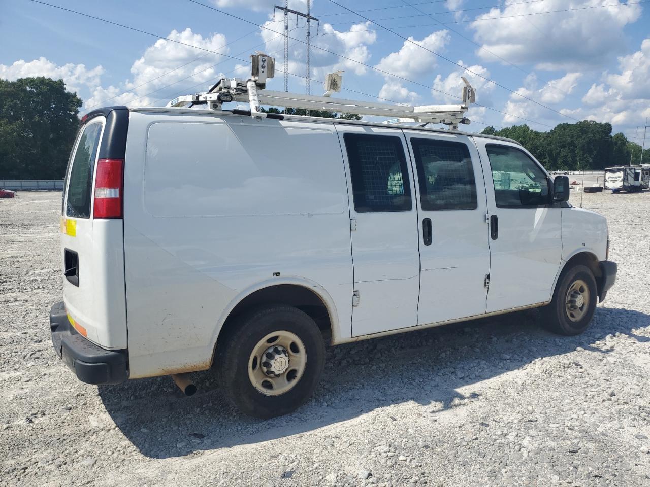 2018 Chevrolet Express G2500 - Фото 3