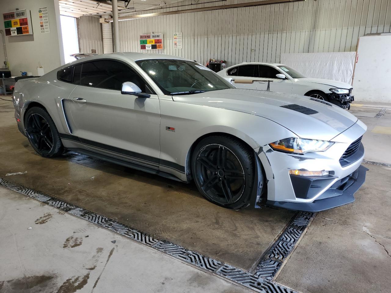 2019 Ford Mustang Gt - Фото 4
