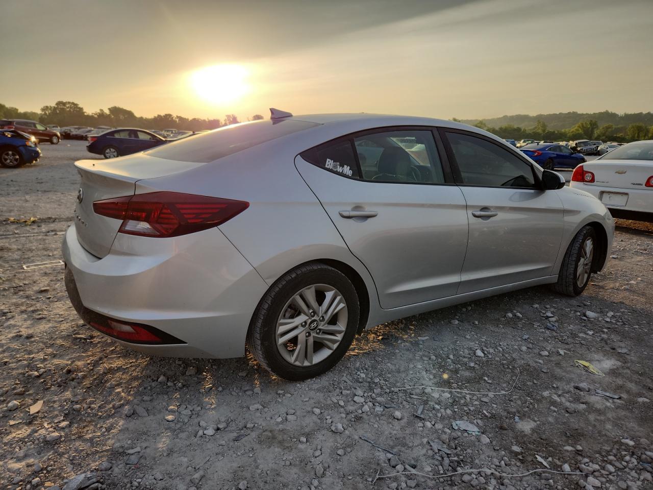 2019 Hyundai Elantra Sel - Image 3