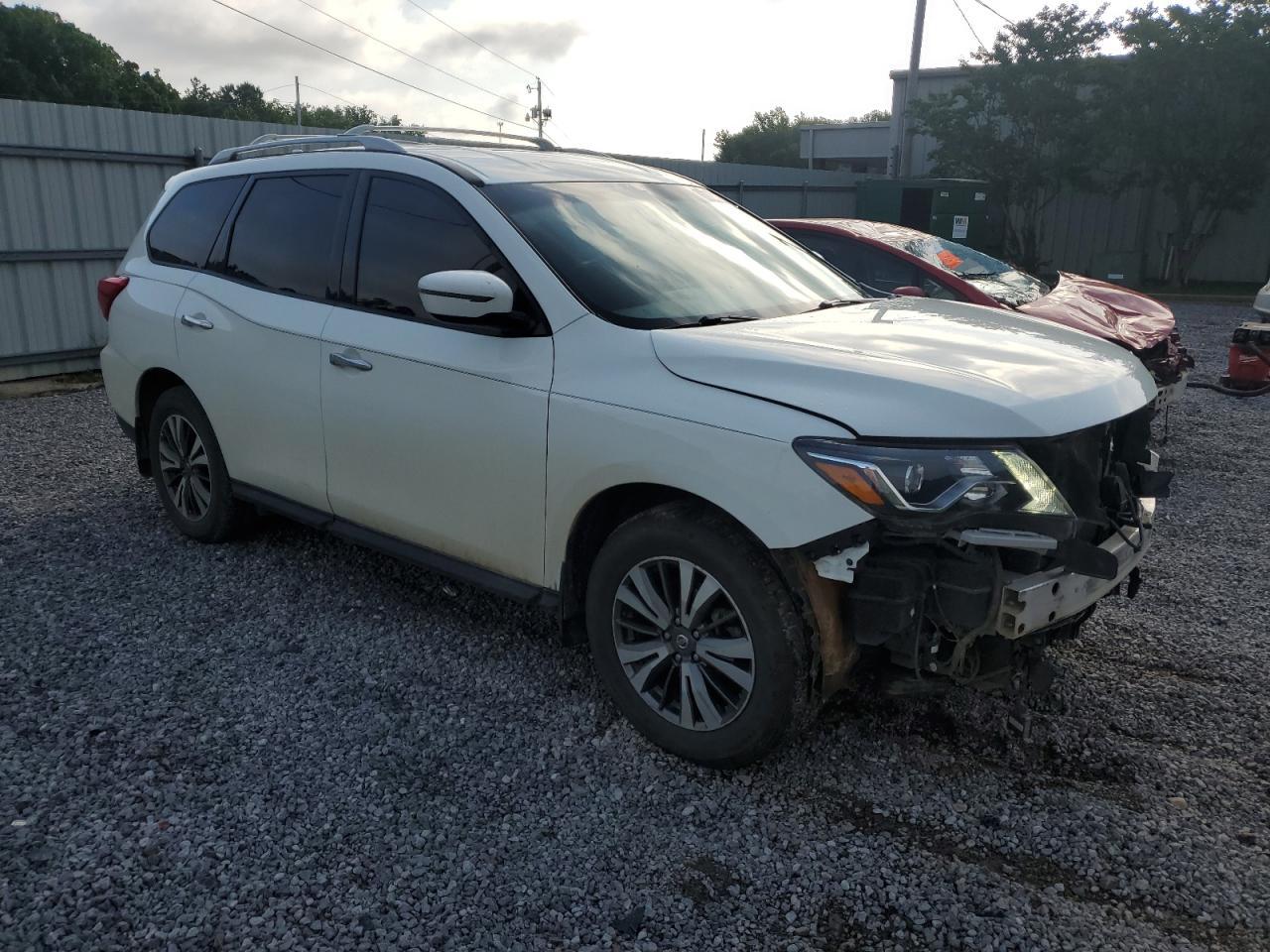 2019 Nissan Pathfinder S - Фото 4