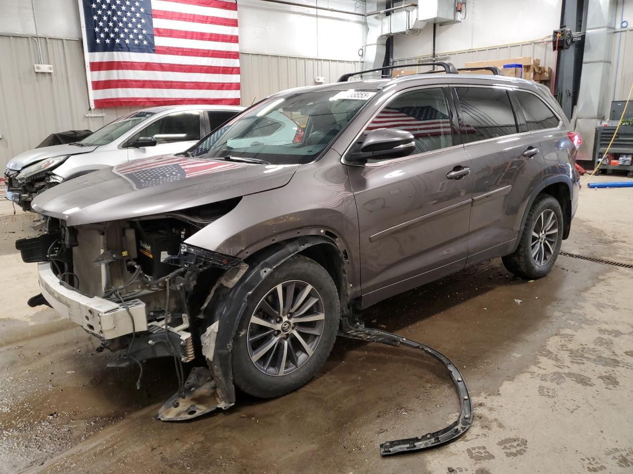 2018 Toyota Highlander Se