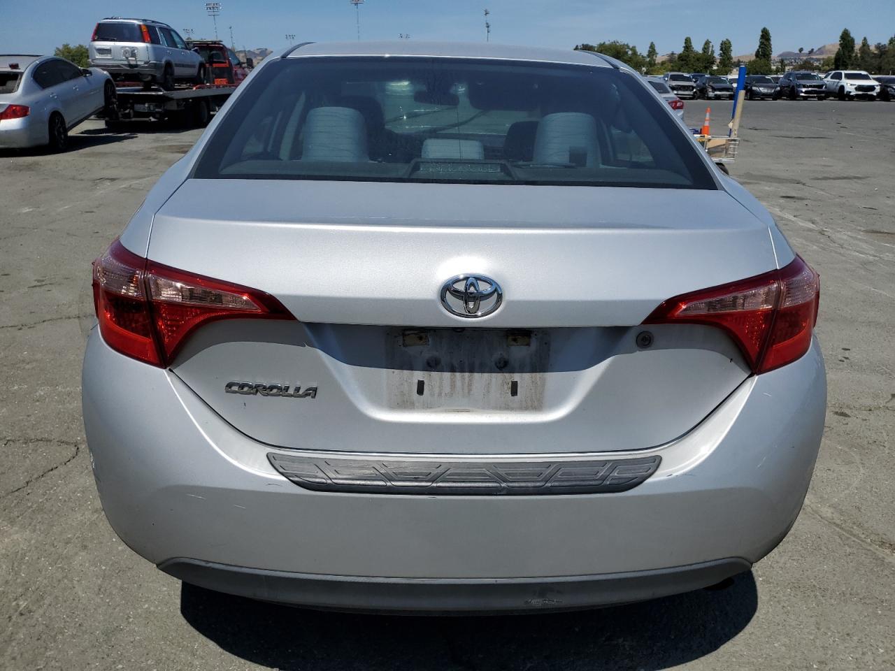 2017 Toyota Corolla L - Фото 6