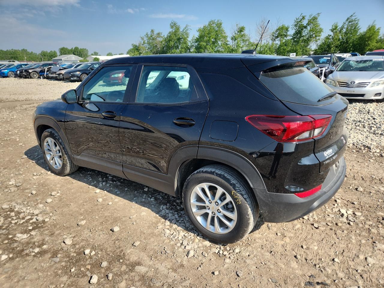 2024 Chevrolet Trailblazer Ls - Image 2