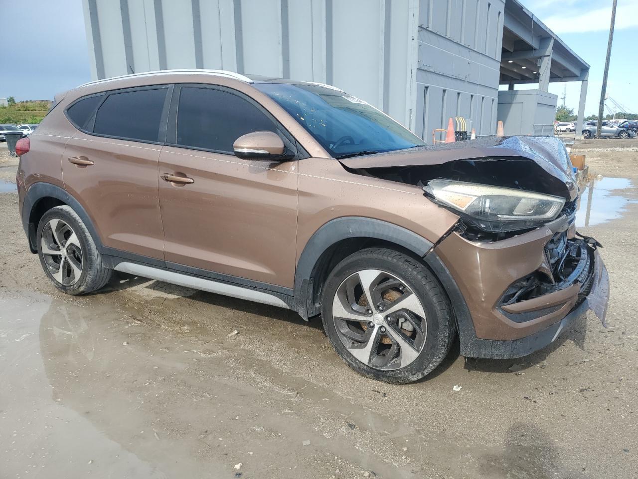 2016 Hyundai Tucson Limited - Image 4