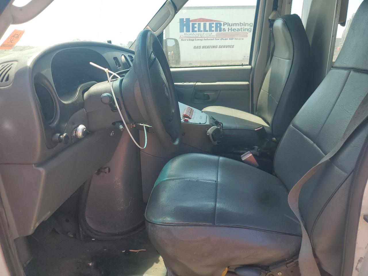 2003 Ford Econoline E350 Super Duty Van - Фото 7