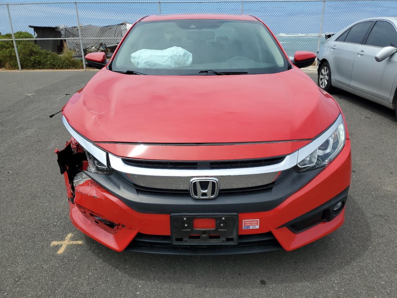 2018 Honda Civic Ex - Image 5