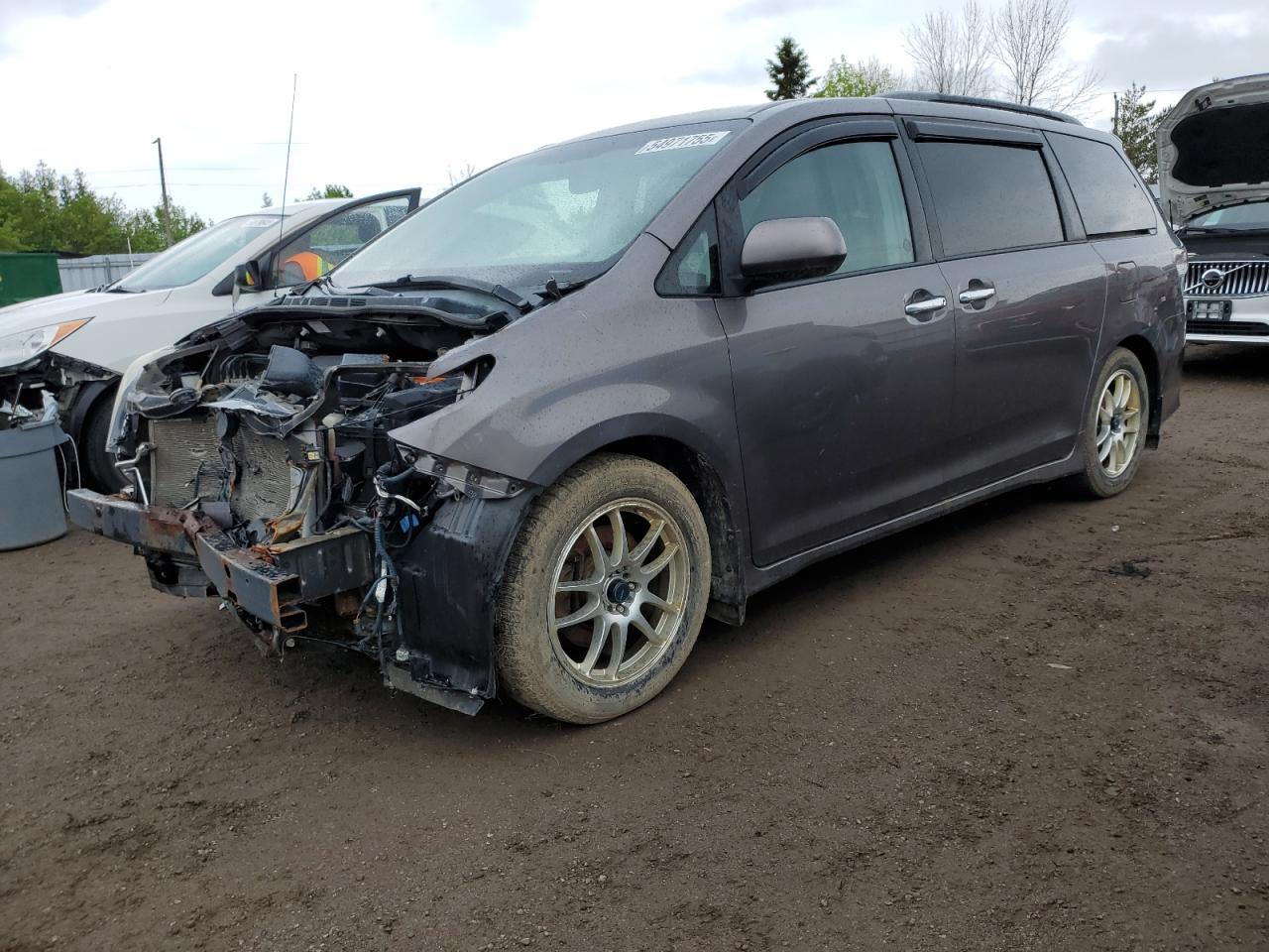 2014 Toyota Sienna Sport