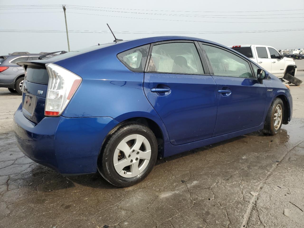 2010 Toyota Prius - Image 3