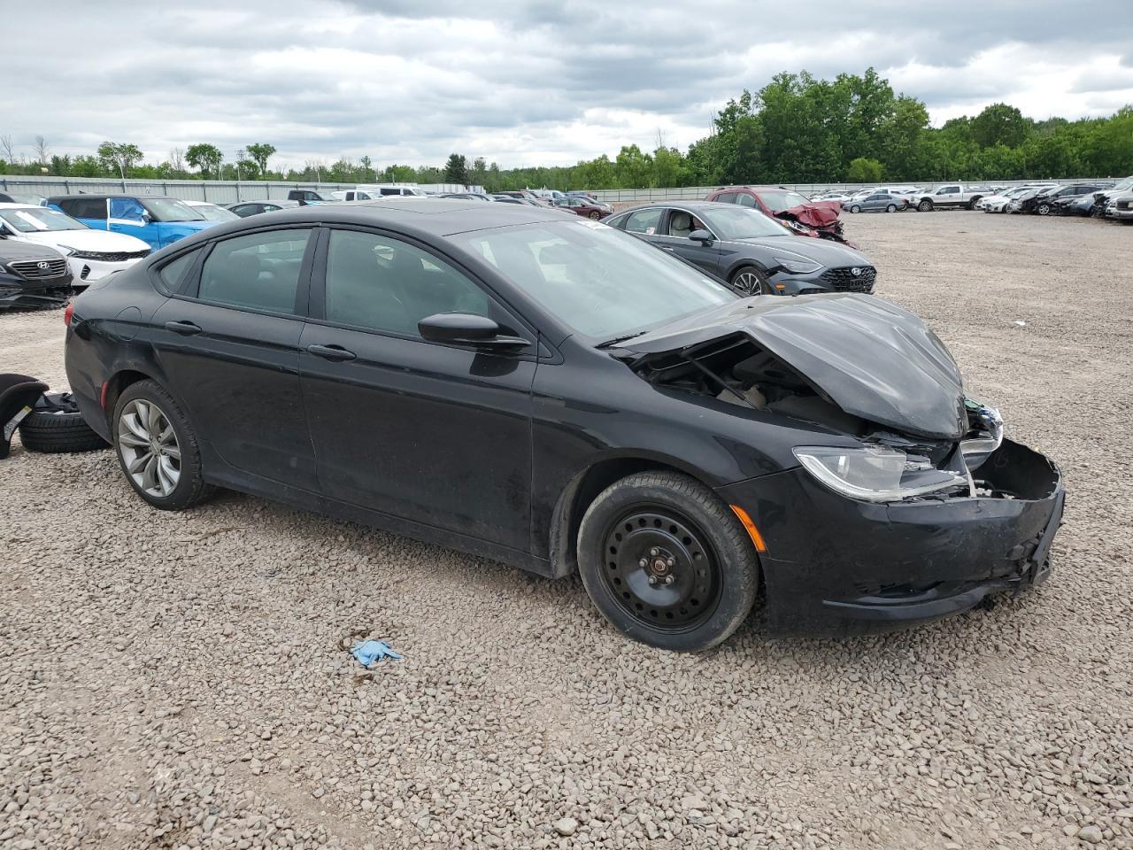 2015 Chrysler 200 S - Image 4