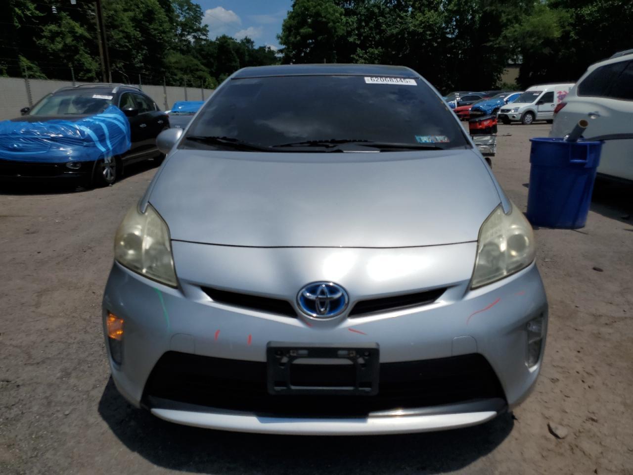 2012 Toyota Prius - Фото 5