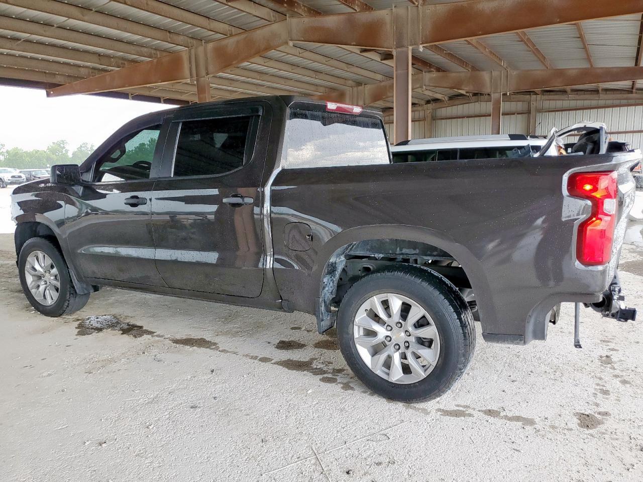 2022 Chevrolet Silverado Ltd C1500 Custom - Фото 2
