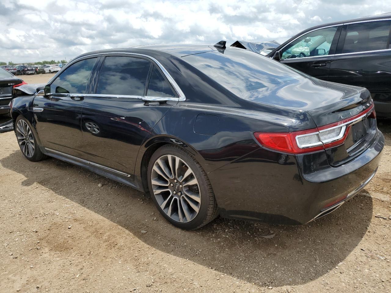 2019 Lincoln Continental Select - Фото 2