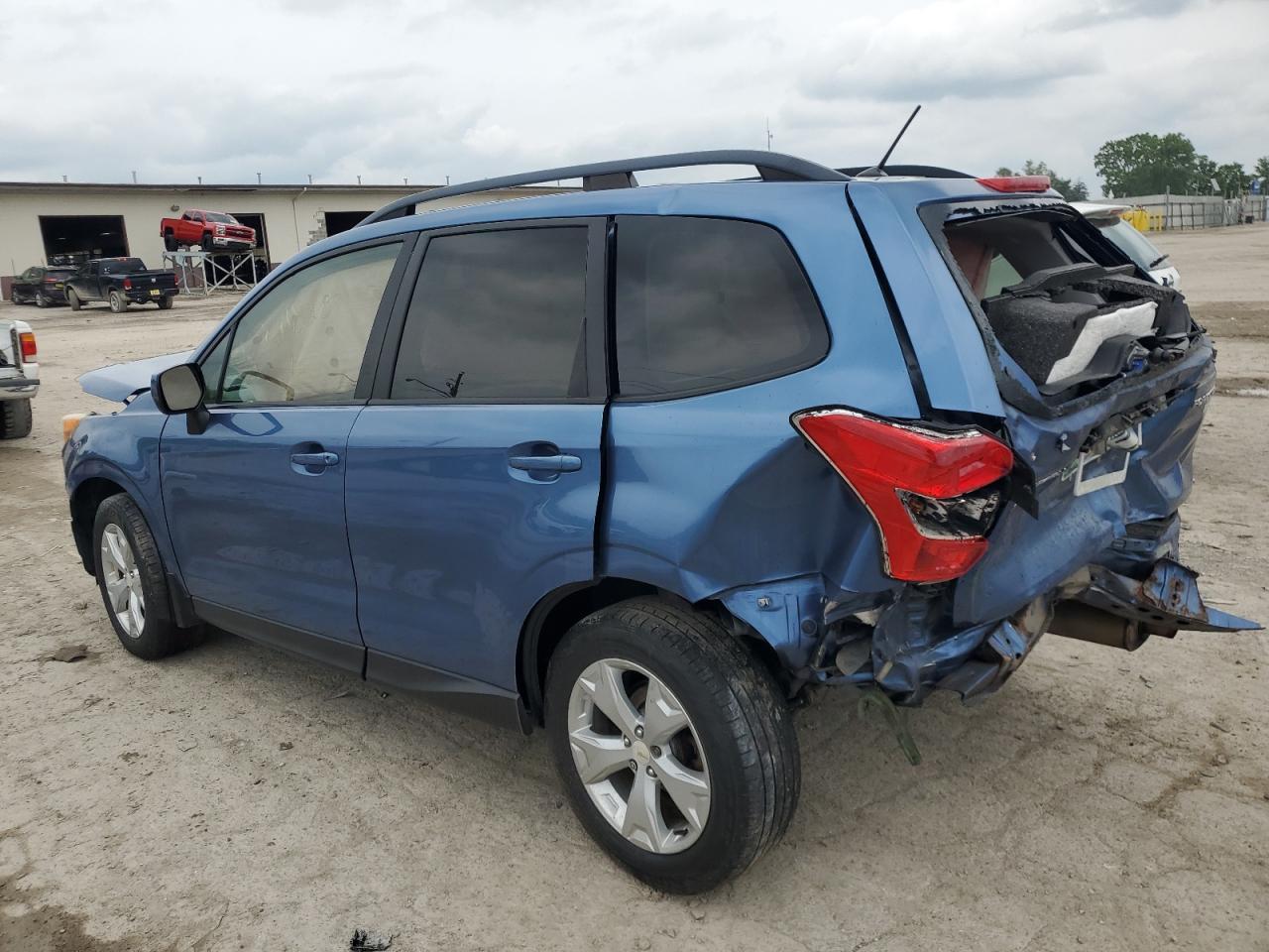 2015 Subaru Forester 2.5I Premium - Image 2