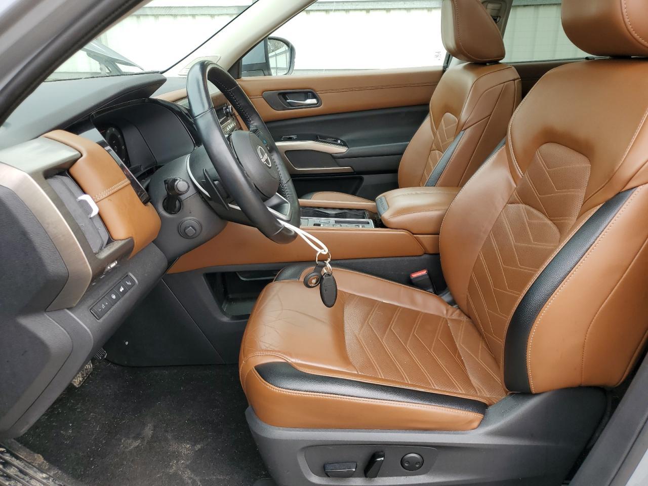 2022 Nissan Pathfinder Platinum - Фото 7