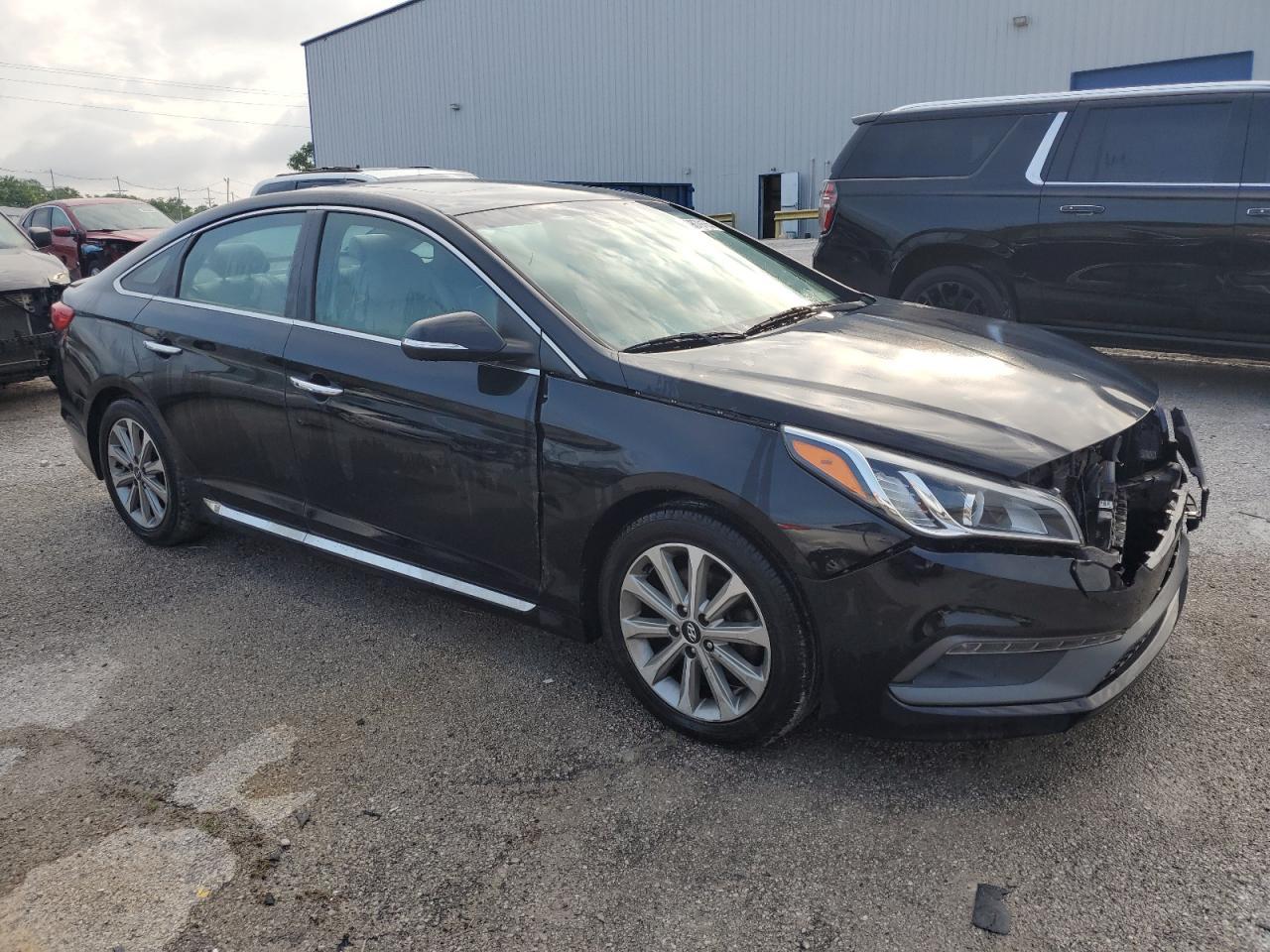 2017 Hyundai Sonata Sport - Image 4
