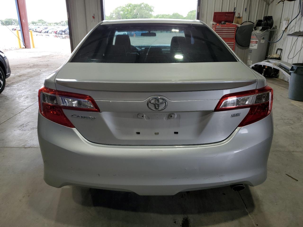 2013 Toyota Camry L - Фото 6