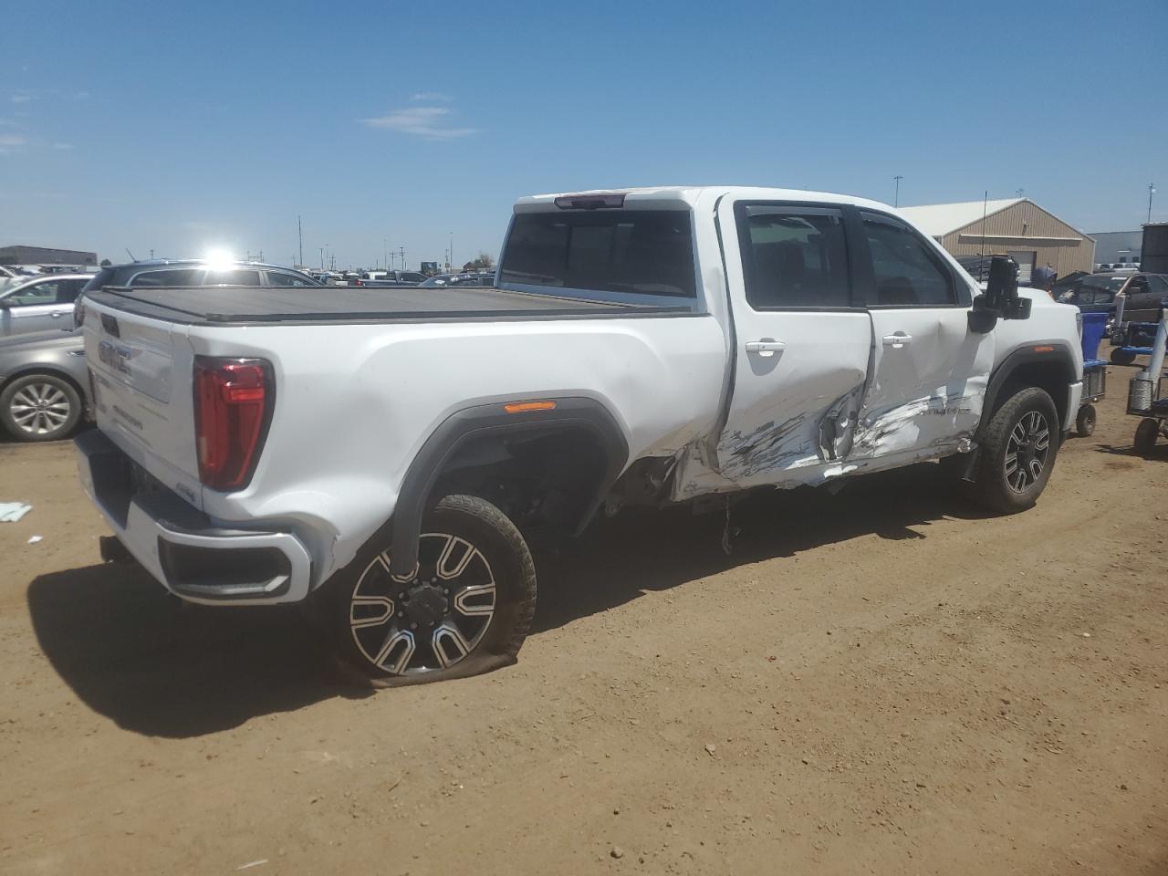 2020 GMC Sierra K2500 At4 - Фото 3