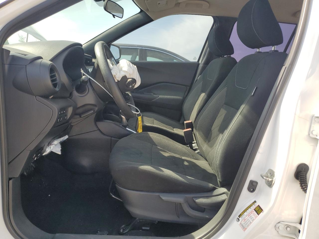 2020 Nissan Kicks S - Фото 7