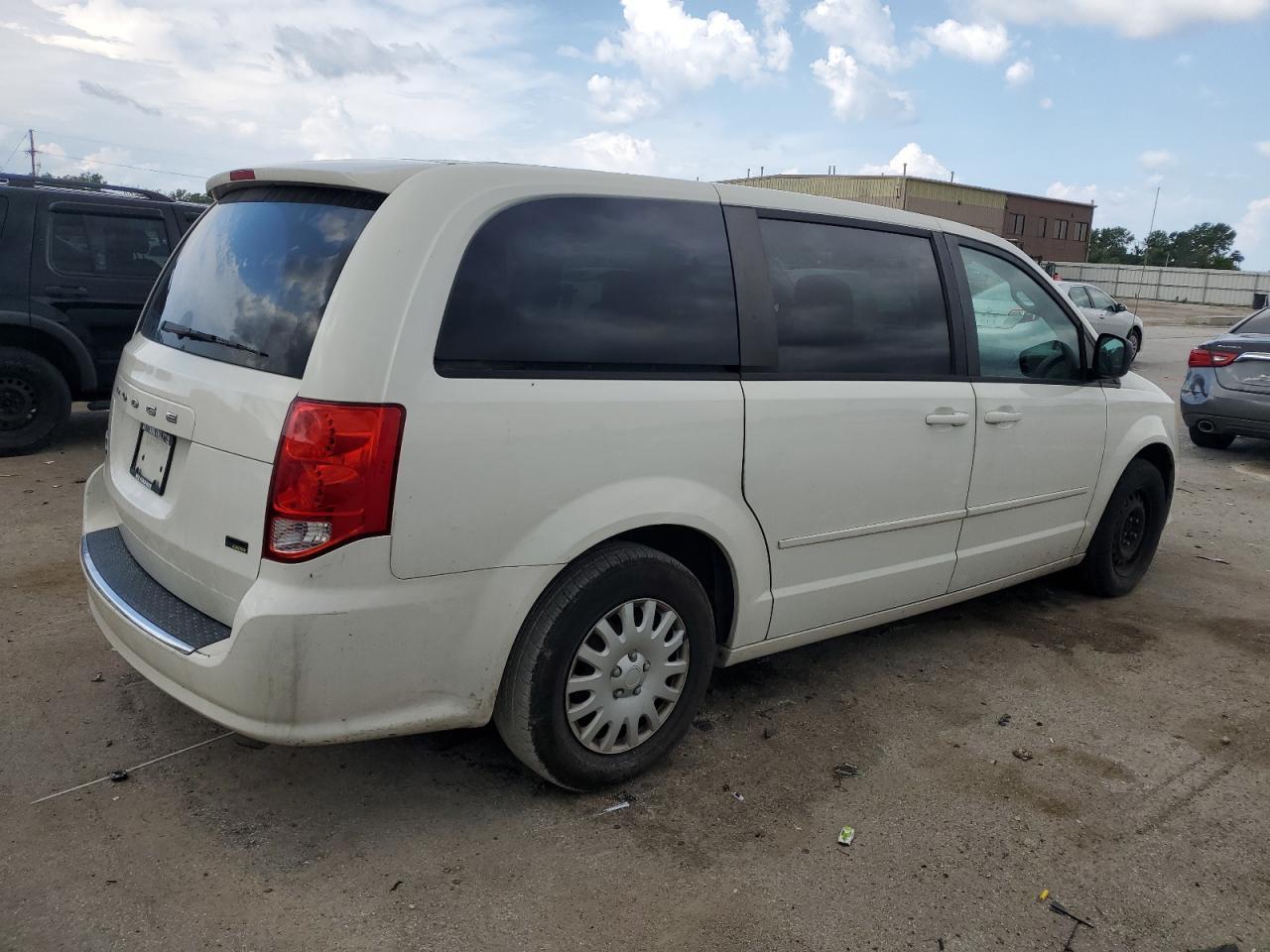 2011 Dodge Grand Caravan Express - Image 3