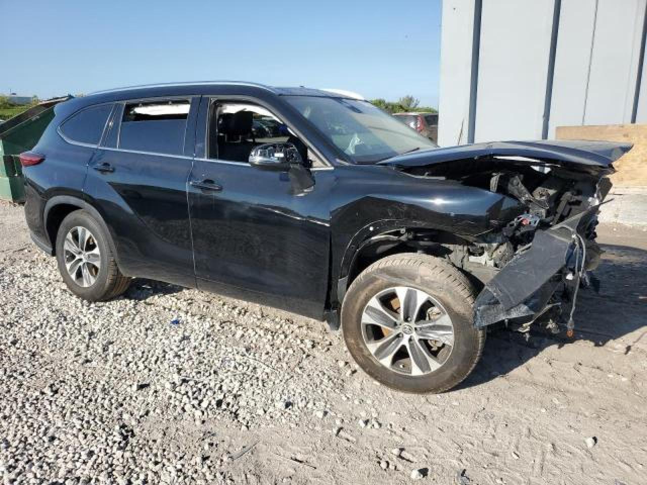 2021 Toyota Highlander Xle - Image 4