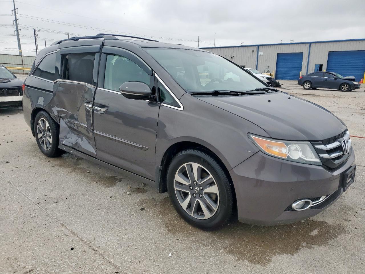 2015 Honda Odyssey Touring - Фото 4