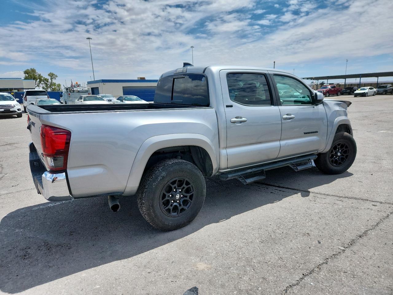 2021 Toyota Tacoma Double Cab - Фото 3