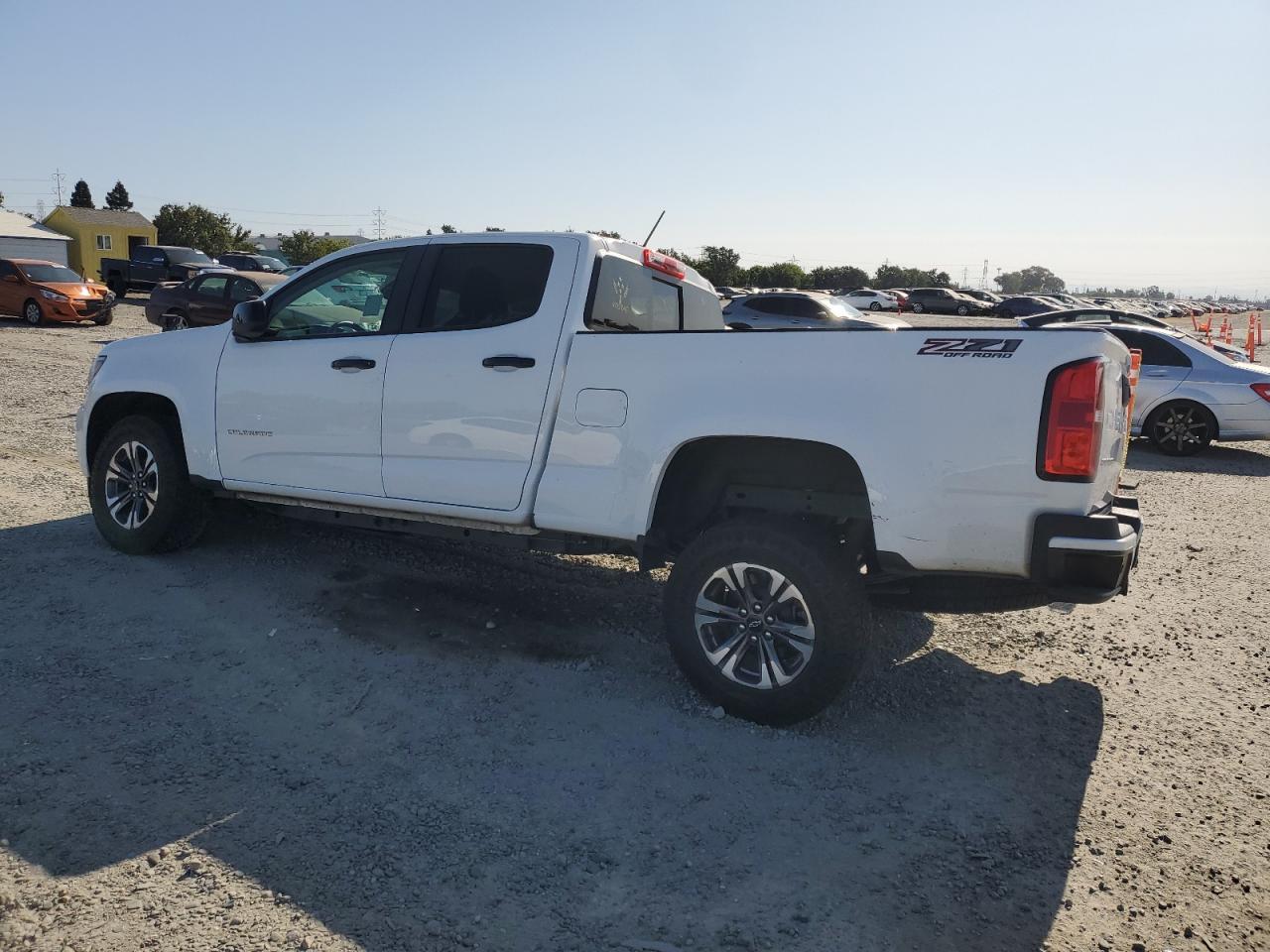 2022 Chevrolet Colorado Z71 - Фото 2