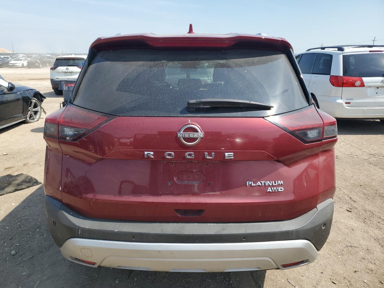 2022 Nissan Rogue Platinum - Image 6