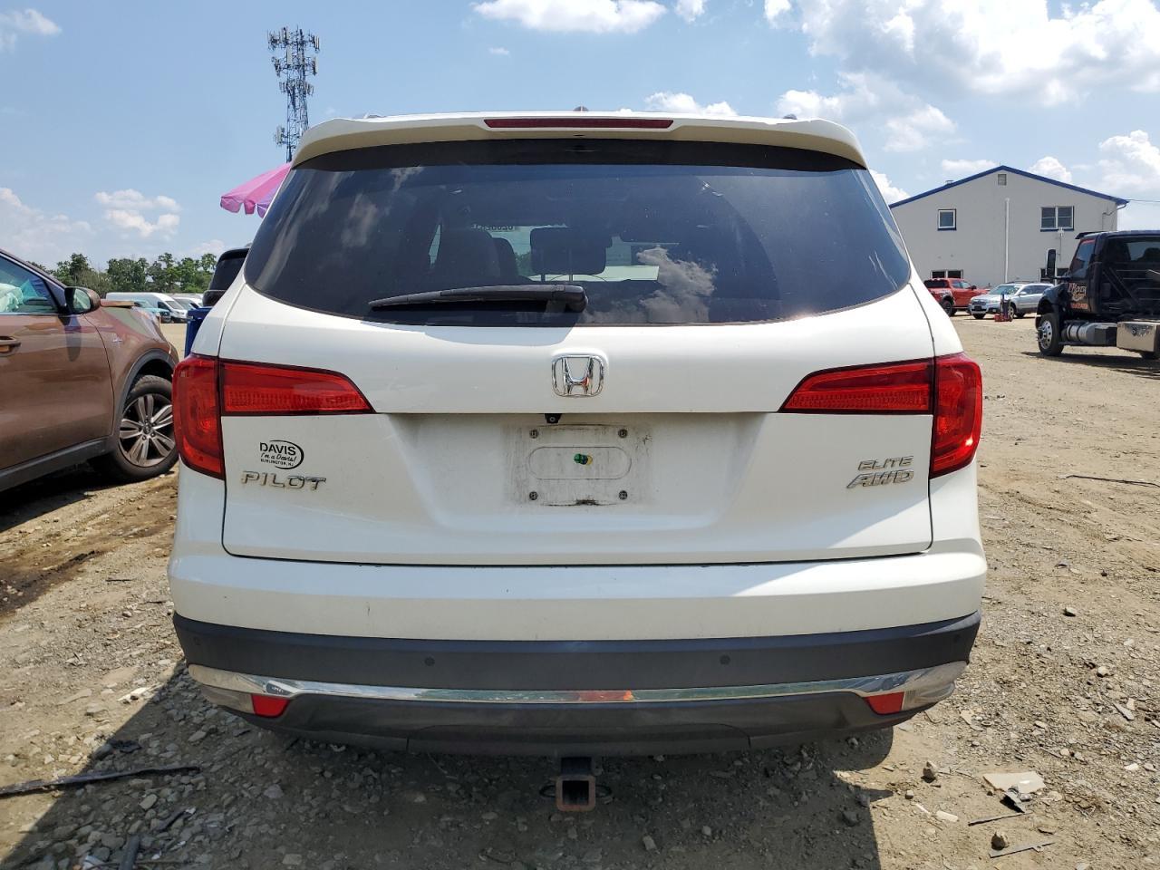 2017 Honda Pilot Elite - Фото 6
