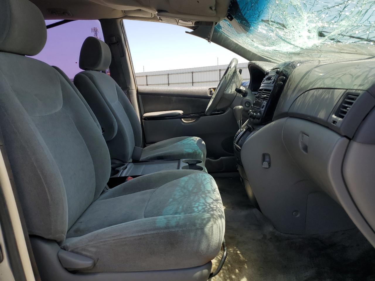 2005 Toyota Sienna Ce - Фото 7