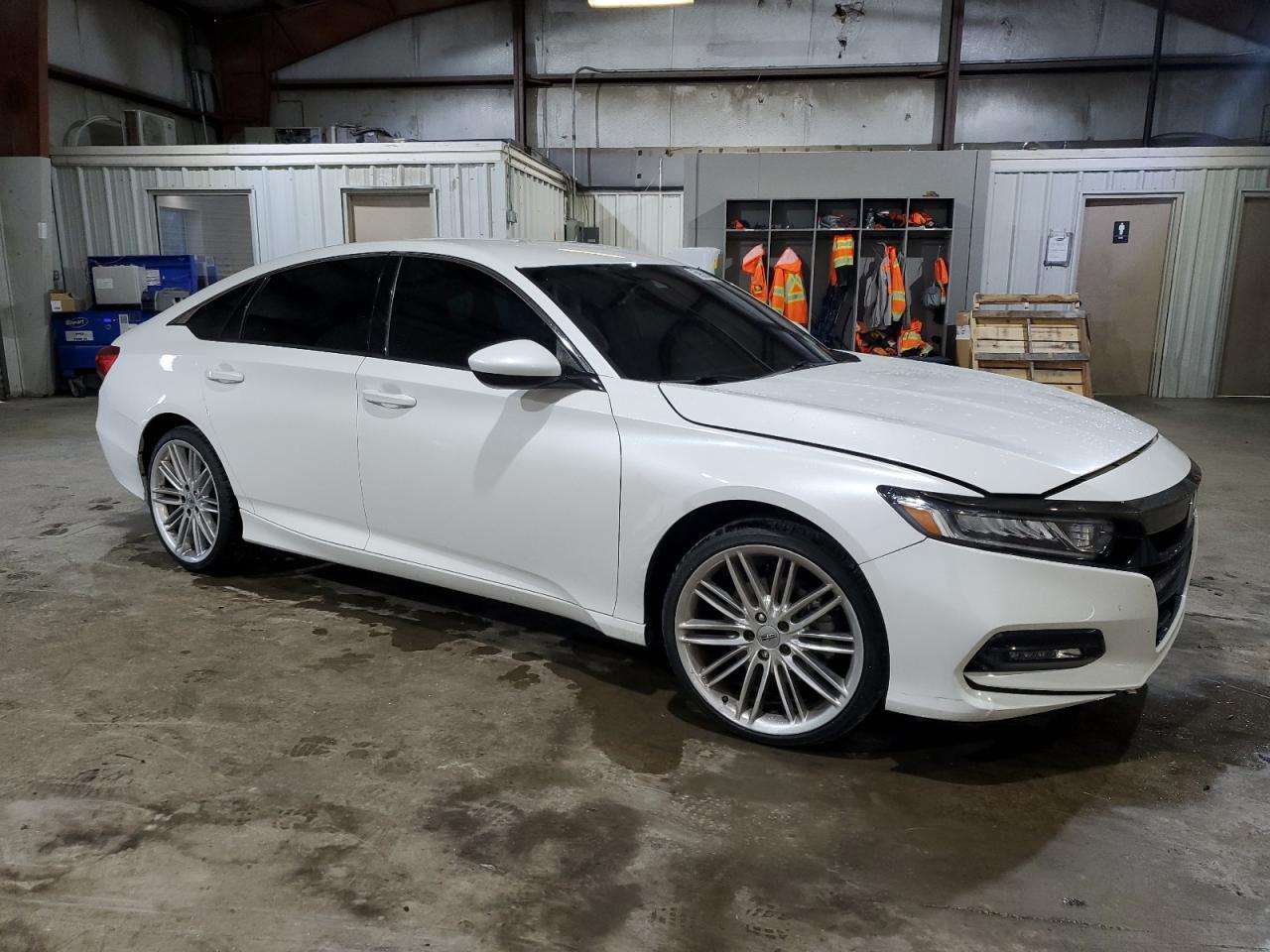 2020 Honda Accord Sport - Image 4