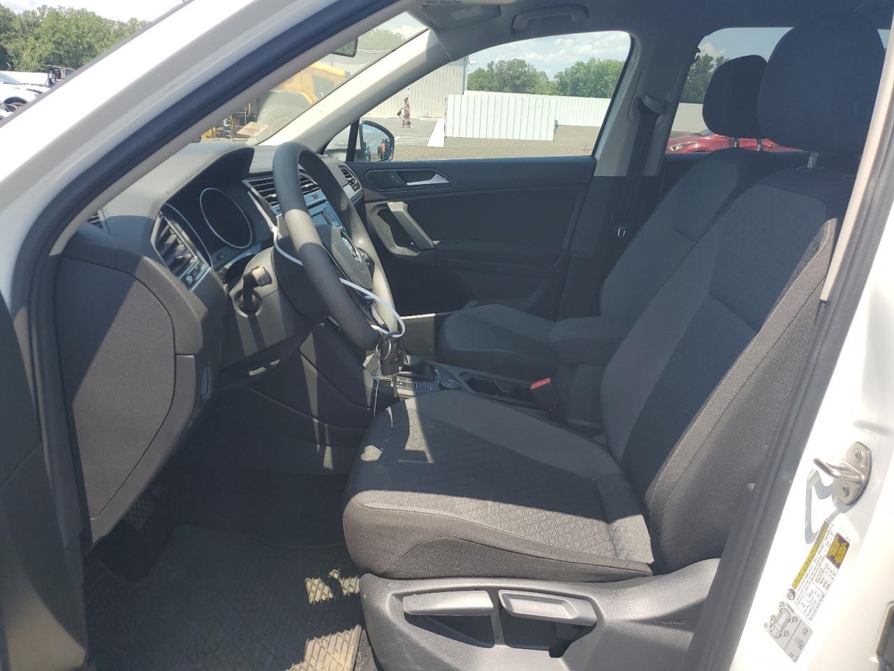 2019 Volkswagen Tiguan S - Фото 7