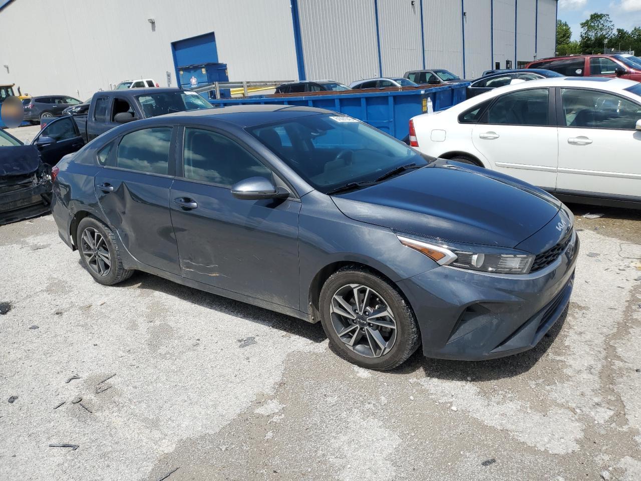 2022 Kia Forte Fe - Фото 4