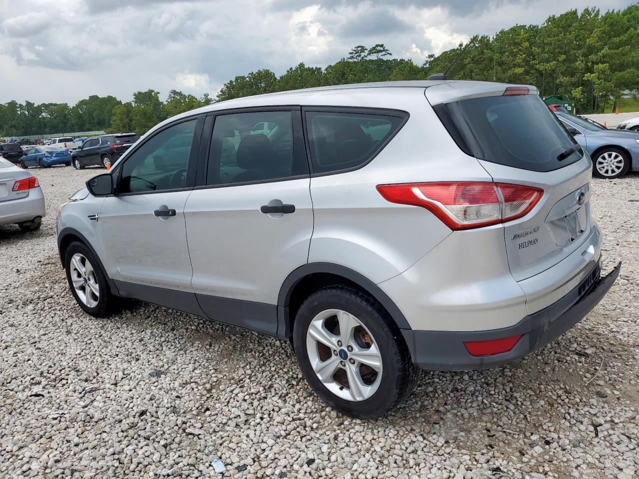 2015 Ford Escape S - Фото 2