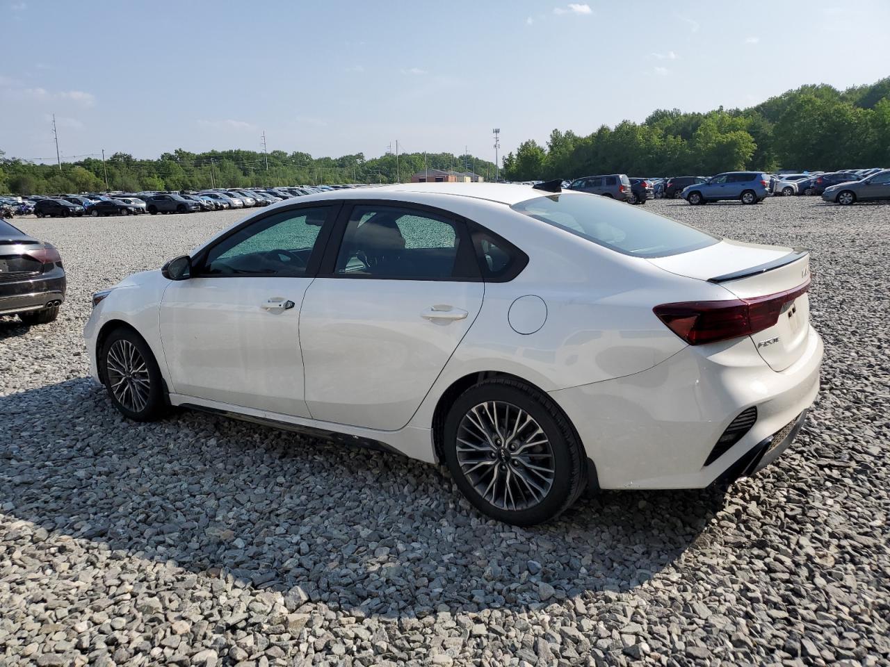 2023 Kia Forte Gt Line - Фото 2