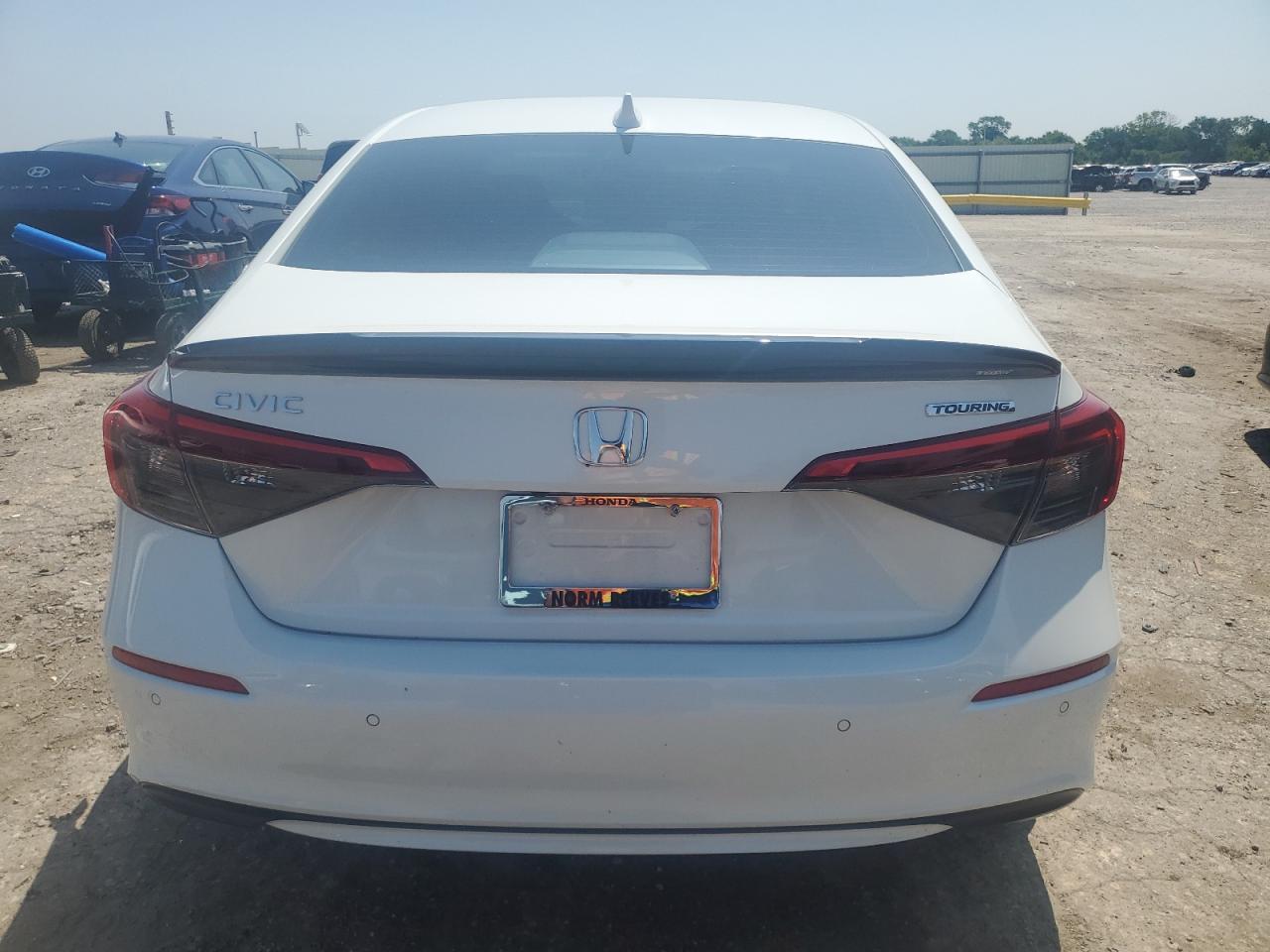 2022 Honda Civic Touring - Image 6