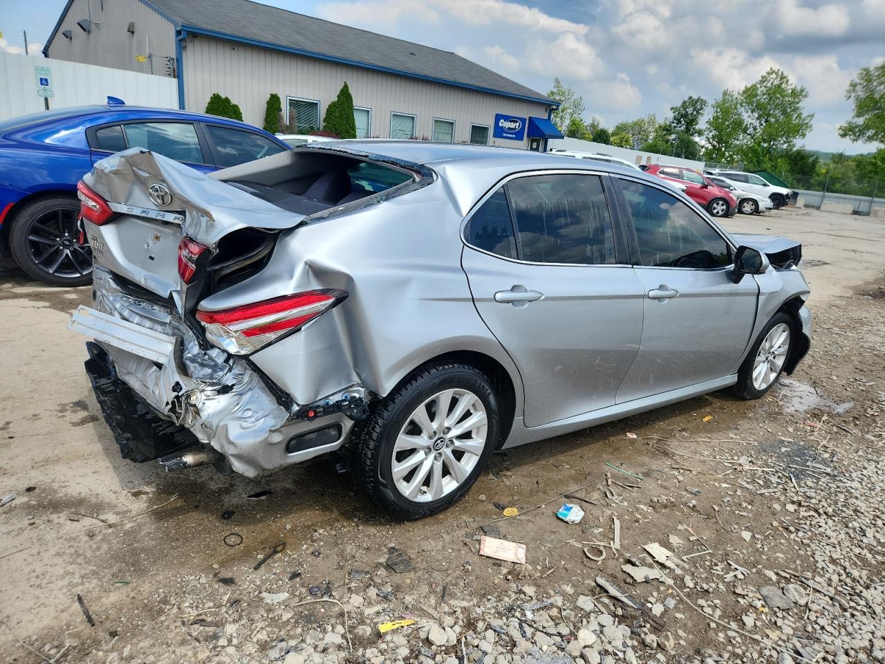2018 Toyota Camry L - Фото 3