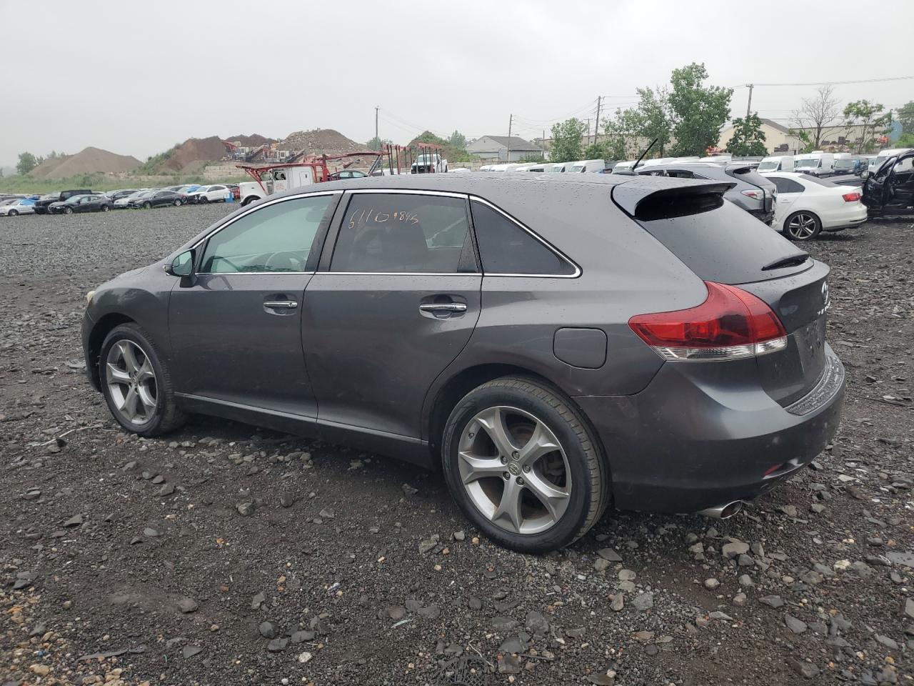 2013 Toyota Venza Le - Фото 2