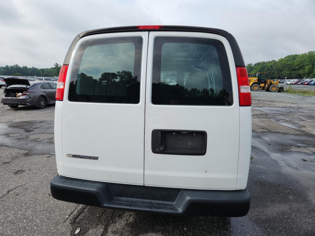 2020 Chevrolet Express G2500 - Фото 6