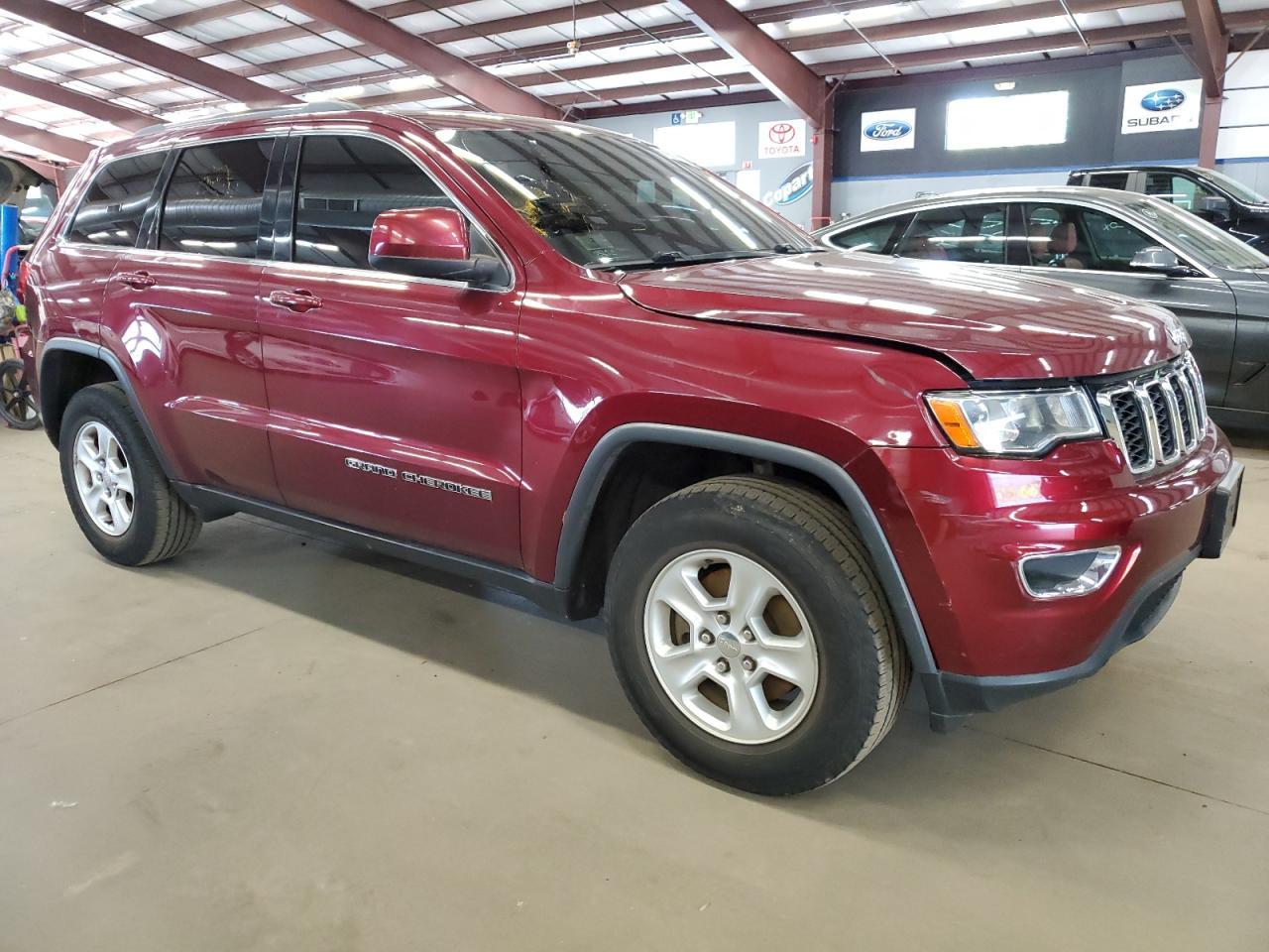 2017 Jeep Grand Cherokee Laredo - Image 4
