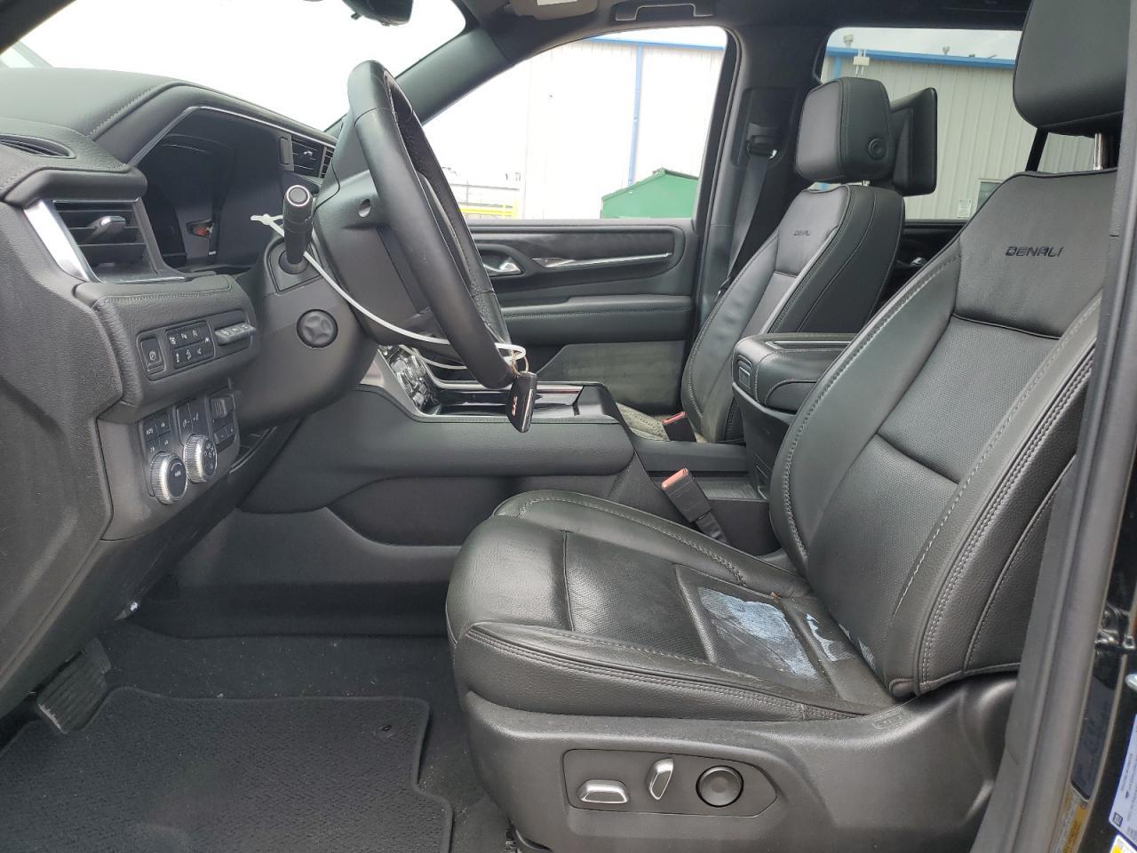 2023 GMC Yukon Denali - Фото 7
