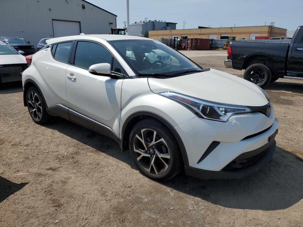 2018 Toyota C-Hr Xle - Image 4