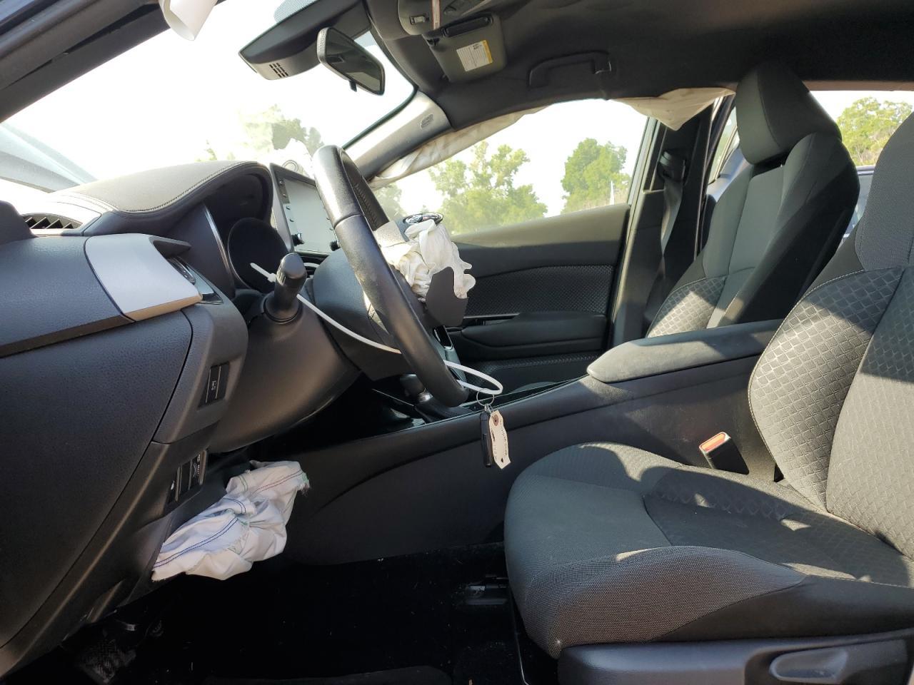 2021 Toyota C-Hr Xle - Image 7