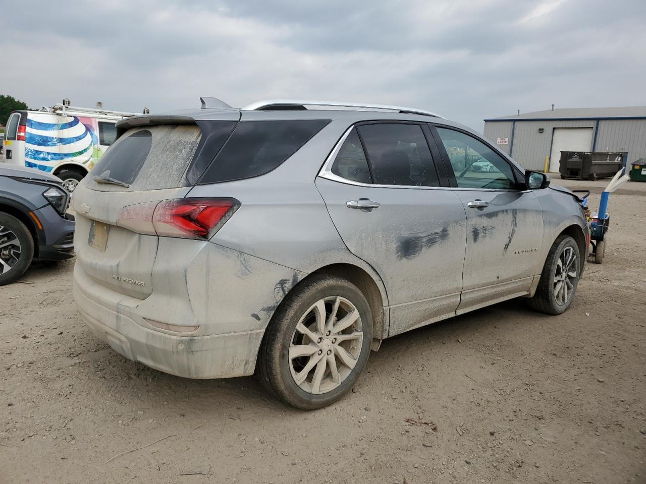 2023 Chevrolet Equinox Premier - Фото 3