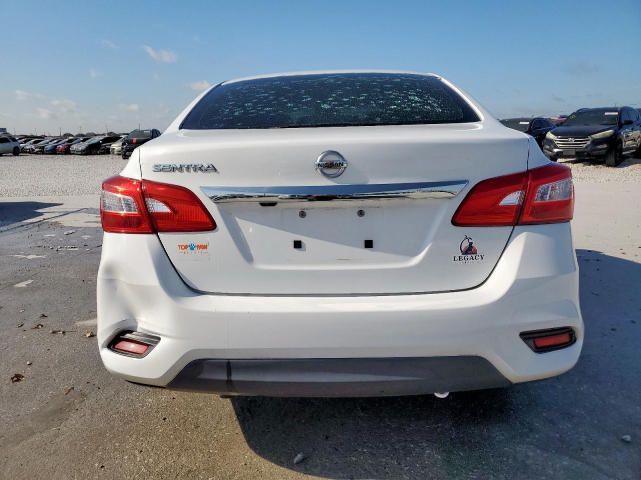 2018 Nissan Sentra S - Image 6