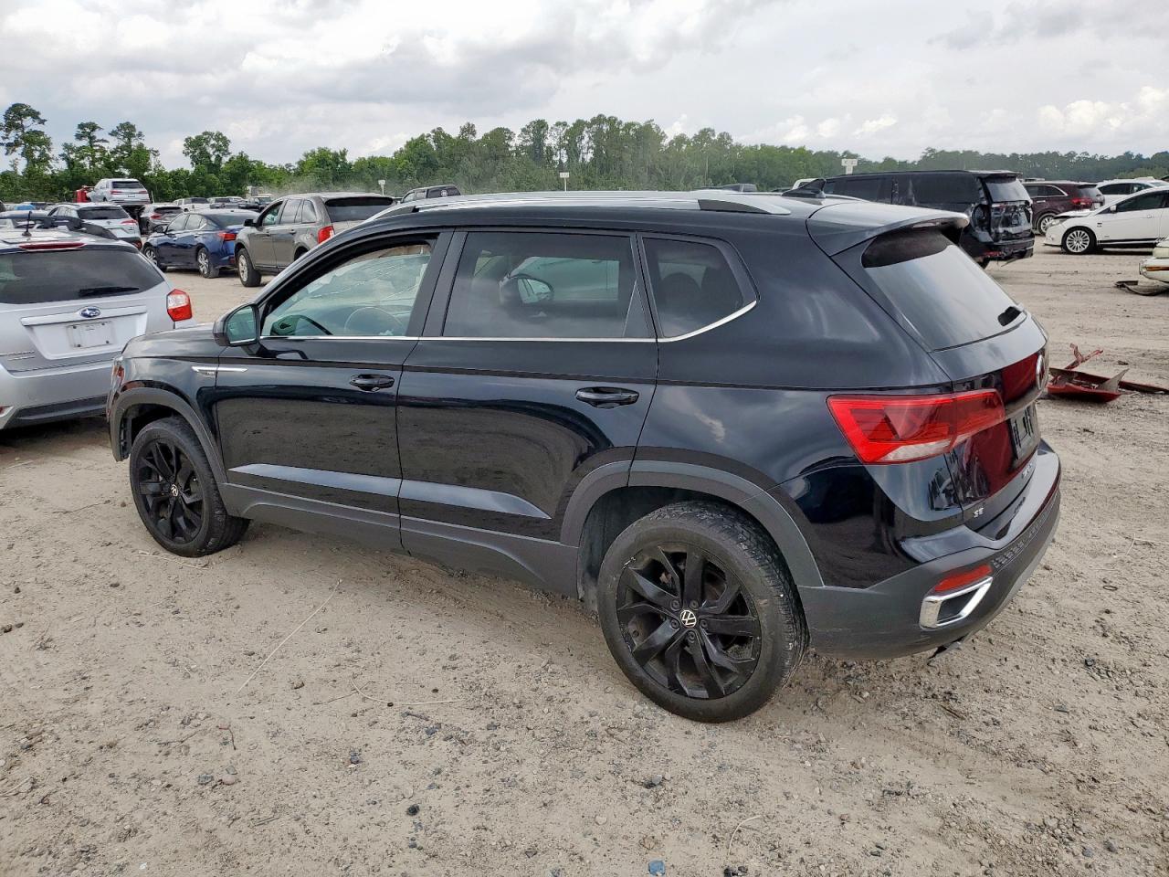 2024 Volkswagen Taos Se - Фото 2