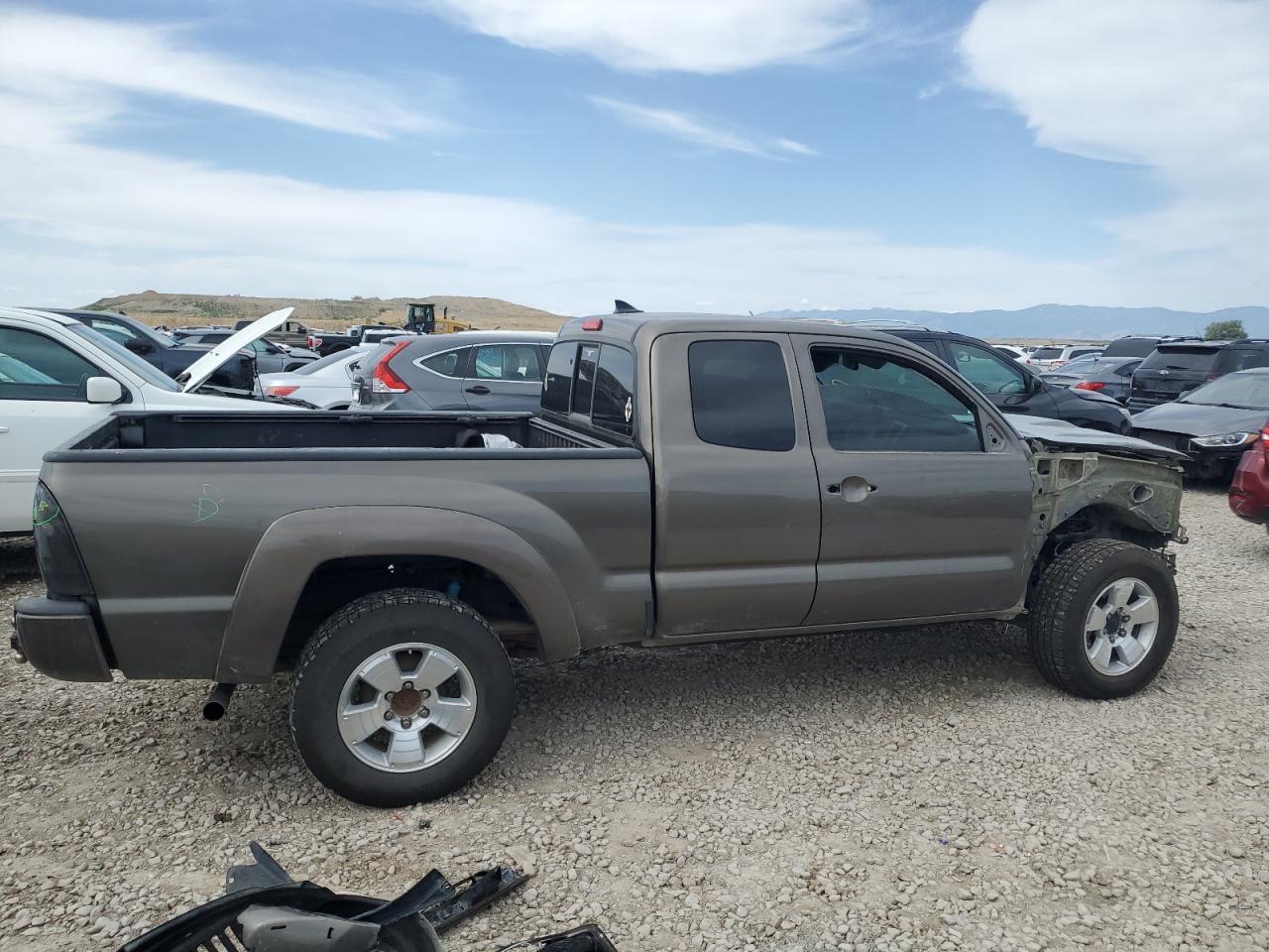 2014 Toyota Tacoma - Image 3