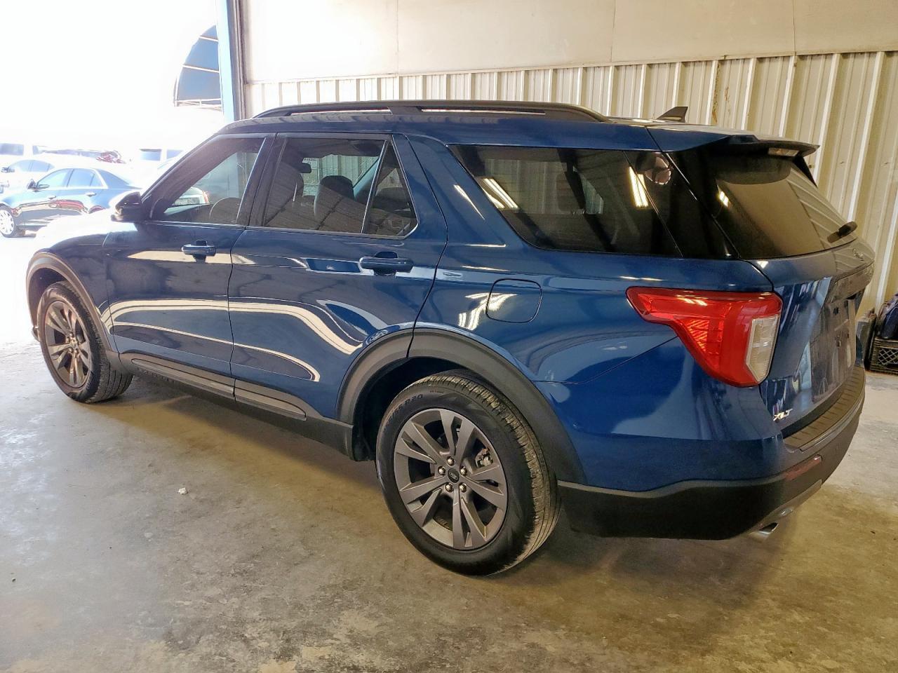2022 Ford Explorer Xlt - Фото 2